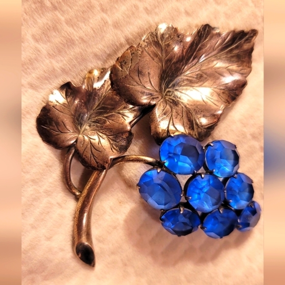 Vintage‎ Sterling Silver Brooch With Blue Glass Grapes